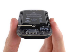 拆解苹果Magic Mouse 2代 鼠标的电池比手机还大？手机电池为何“败”了
